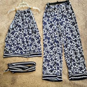 Michael kors 2pc set with belt size Medium